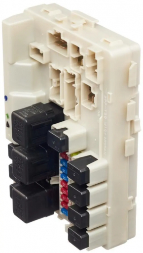 Блок предохранителей подкапотный Infiniti FX35/45-08 03-08