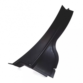Grila stergatoarelor din plastic dreapta VW Tiguan 09-17