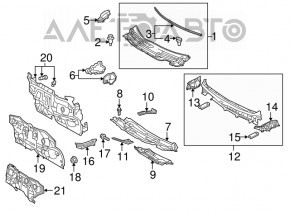 Заглушка решетки дворников левая Toyota Prius V 12-17 сломано крепление, потерта
