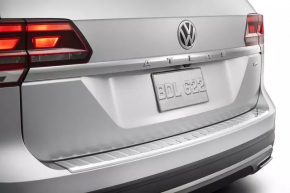 Накладка заднего бампера верхняя VW Atlas 18-20 хром, царапины