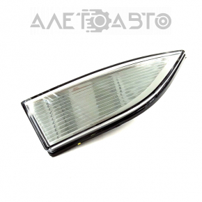 Reflectorul de pe bara de protecție față dreapta pentru VW Passat b7 12-15 SUA.