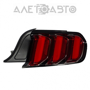 Lampa dreapta Ford Mustang mk6 15-17 cu o dunga cromată.