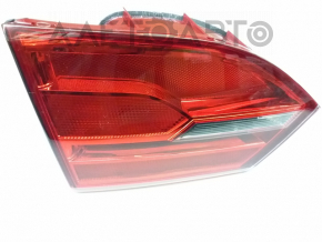 Lampa interioară pentru capacul portbagajului stânga VW Jetta 11-14 SUA nou, neoriginal.