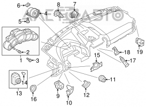 Panoul de instrumente al Porsche Cayenne 958 11-17 din SUA are acul scos, cu depuneri pe partea din spate a geamului.