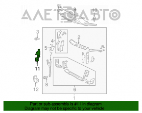 Grila radiatorului dreapta de la Toyota Camry v40 are suporturile rupte