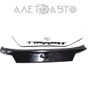 Capac portbagaj Subaru Outback 12-14 restilizat cu emblema.