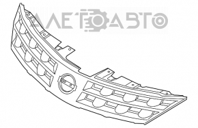 Grila radiatorului Nissan Murano z50 03-08 este decolorată cromată, lipsește un fragment, există rupturi la fixare, fisuri la nervurile de rigiditate.