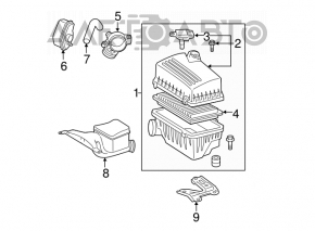 Corpul filtrului de aer al Toyota Camry v40 2.4 are o clema rupta, lipseste un fragment.