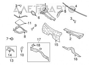 Grila stergatoarelor din plastic dreapta Infiniti G25 G35 G37 4d 06-14 cu o fisura la prindere.