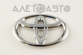 Emblema TOYOTA pentru capacul portbagajului Toyota Camry v50 12-14 SUA este ruptă.