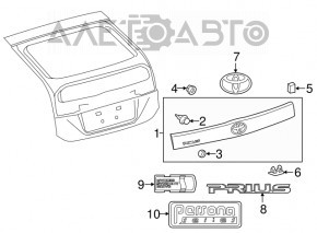 Emblema Toyota pentru portiera portbagajului Toyota Prius V 12-17, prindere ruptă.