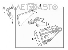 Фонарь внутренний крышка багажника левый VW Passat b8 16-19 USA светлый без накладки, царапины