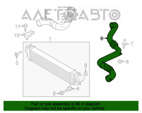 Furtunul de intercooler stânga pentru Ford Fusion mk5 13-16 2.0T este doar din plastic, suportul este rupt.