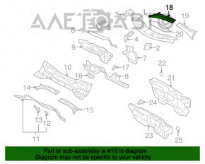 Grila stergatoarelor din plastic dreapta VW Tiguan 09-17 este rupta.