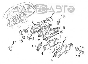 Tabloul de bord Nissan Murano z50 03-08 are zgârieturi și lovituri.