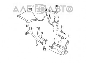 Deflectorul radiatorului pentru Toyota Highlander 01-07 este rupt.