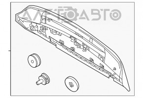 Spoilerul ușii portbagajului Volvo XC90 16-22 are ghidajul rupt.