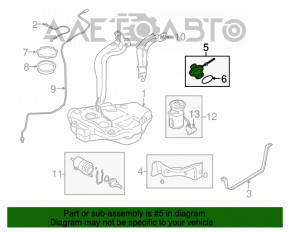 Capacul gurii de umplere a rezervorului de combustibil Audi A3 8V 15-20 are fixarea ruptă.