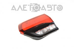 Lampa interioară pentru capacul portbagajului dreapta Jeep Grand Cherokee WK2 14-21 negru