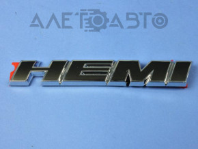 Emblema aripii Hemi din față dreapta a Dodge Challenger 15-