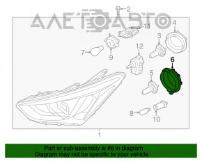 Capacul farului stâng al Hyundai Santa FE Sport 13-18 este mare.