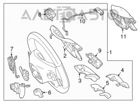 Capacul volanului Mercedes CLA 14-19 are acoperirea deteriorată.