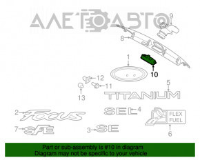 Butonul de deschidere a capacului portbagajului cu iluminare a numărului, sub camera Ford Focus mk3 15-18 restilizare 4d, suportul camerei este rupt.