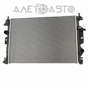 Radiatorul de răcire a apei Ford C-max MK2 13-18, rupt în locul de fixare.