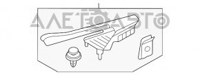 Capacul de fixare a scaunelor al celui de-al doilea rând, stânga, exterior, Toyota Highlander 20 - suport rupt, zgârieturi.