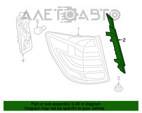 Capacul farului exterior aripa dreapta BMW X3 F25 11-17 are suportul rupt.